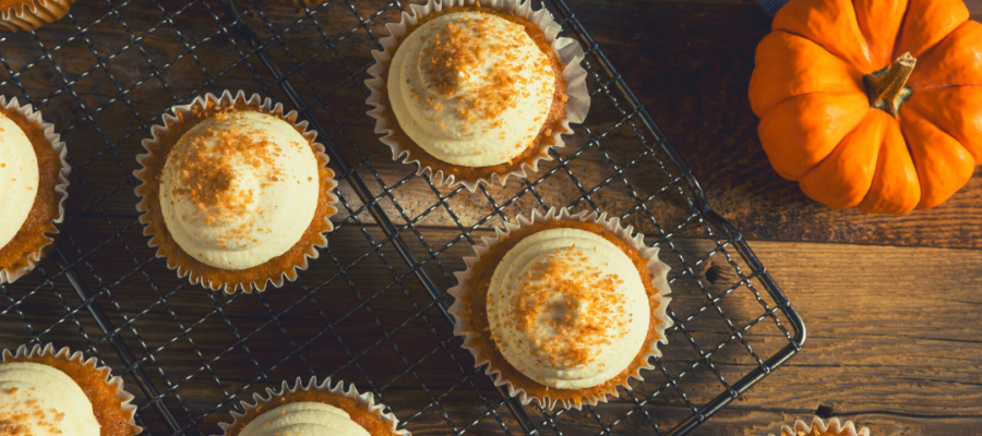 Perfect Pumpkin Cake with Cinnamon Cream Cheese Icing